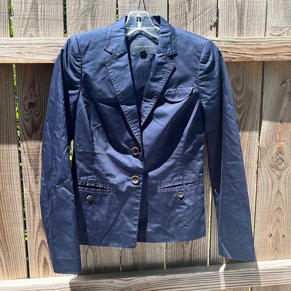 Banana Republic Jackets & Blazers - Banana Republic Navy Blazer size 6